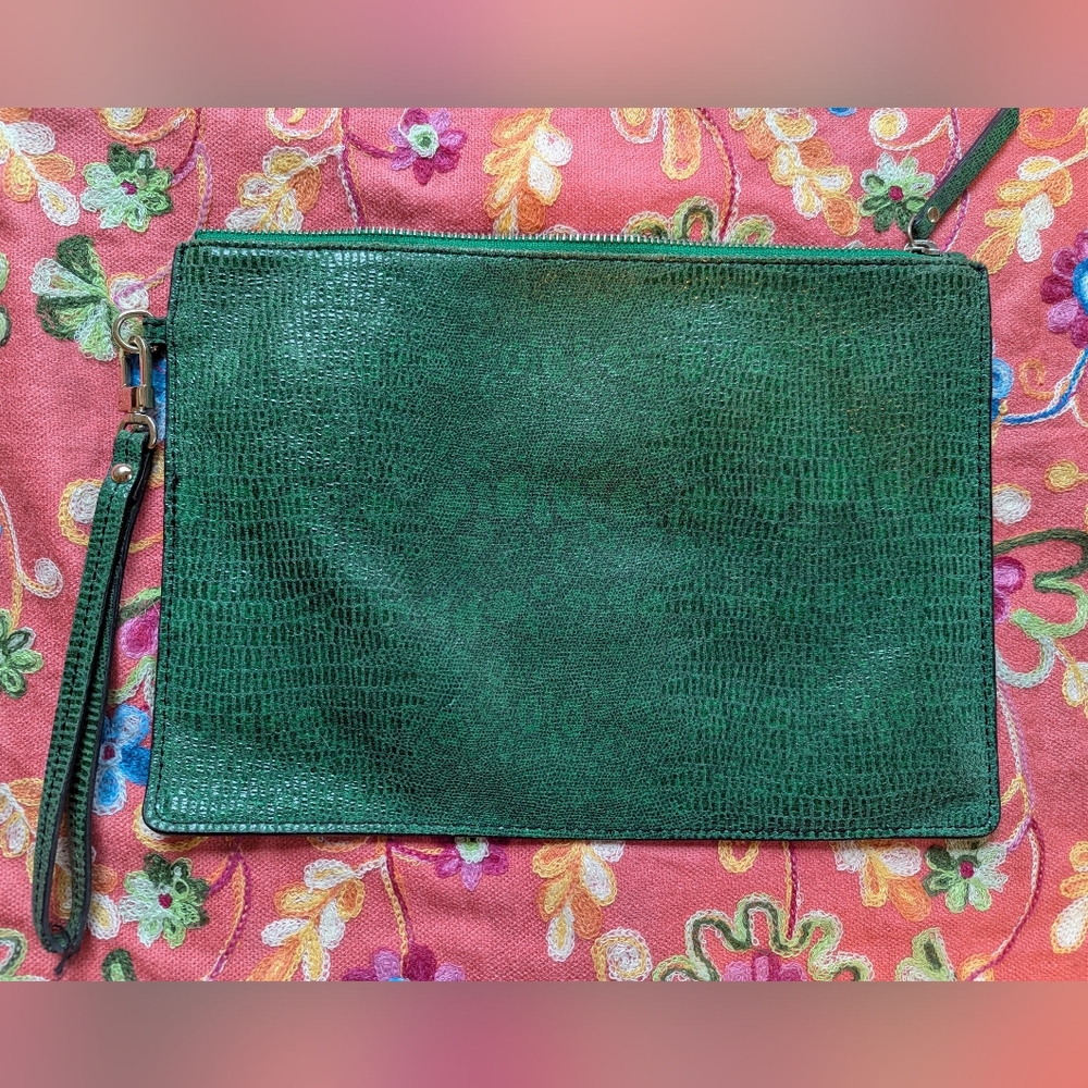Banana Republic Green Leather Snake Print Clutch